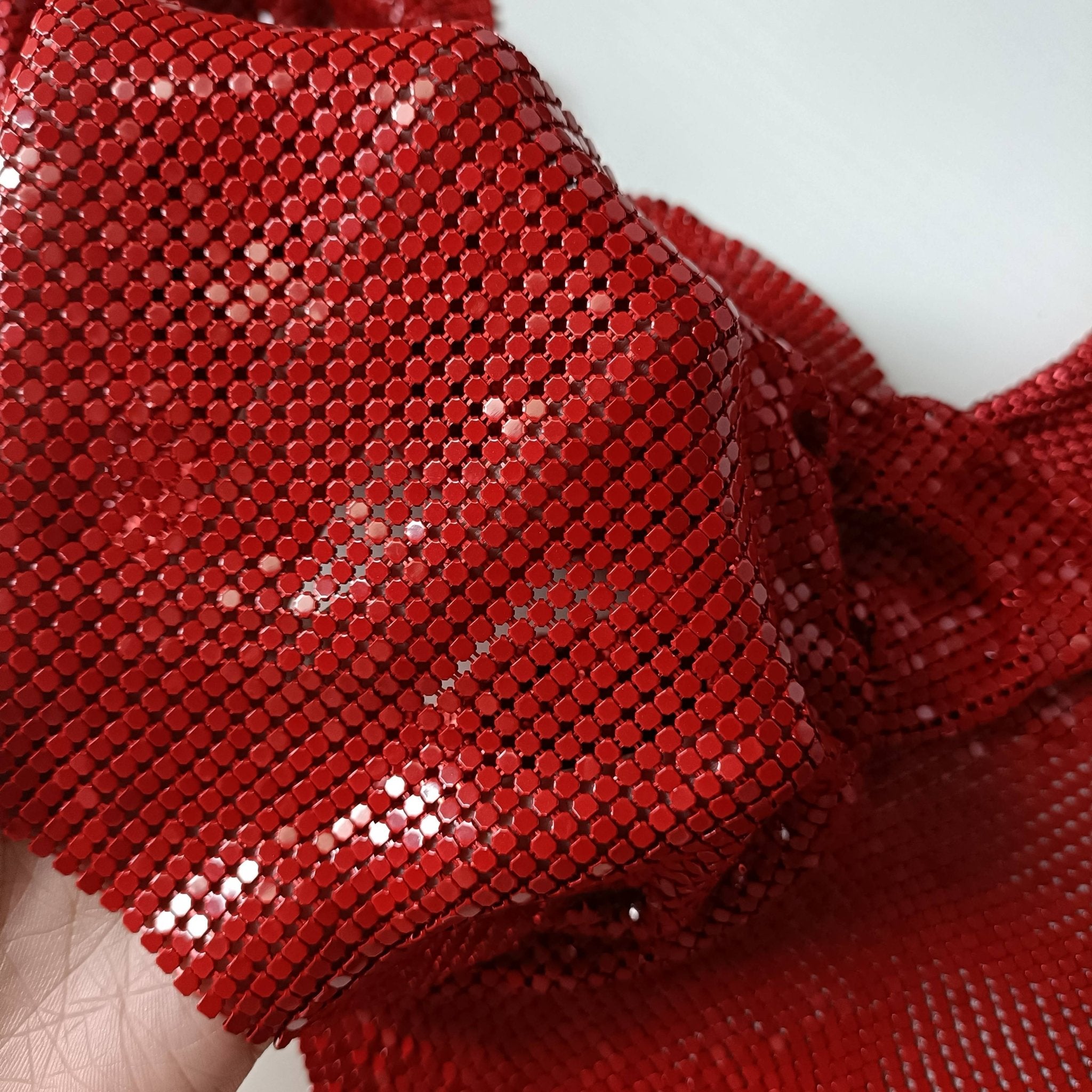 Aluminum Metal Mesh | Spray Paint Red - Atelier Rioux Fabric Store